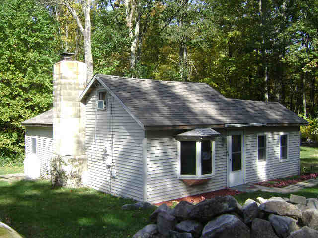 Building photograph for 38 SQUASH HOLLOW RD